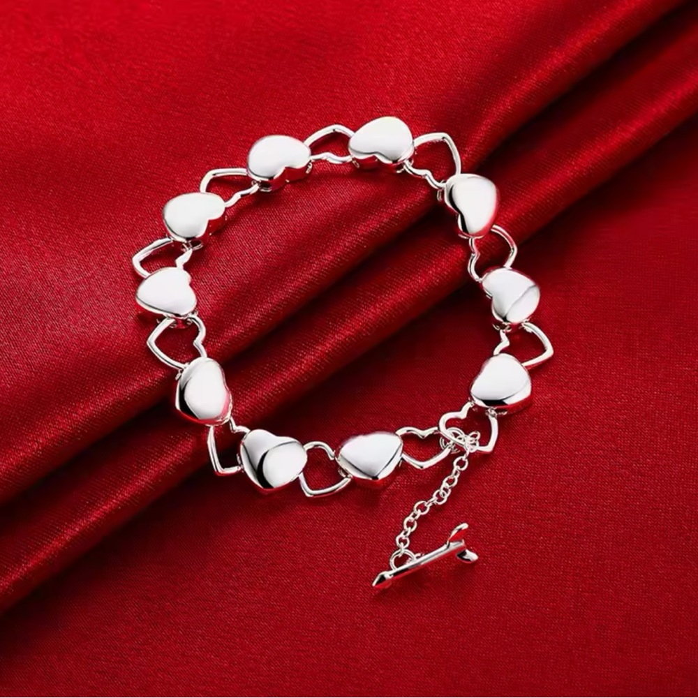 Sterling Silverver Heart Bracelet - Picture 1 of 1
